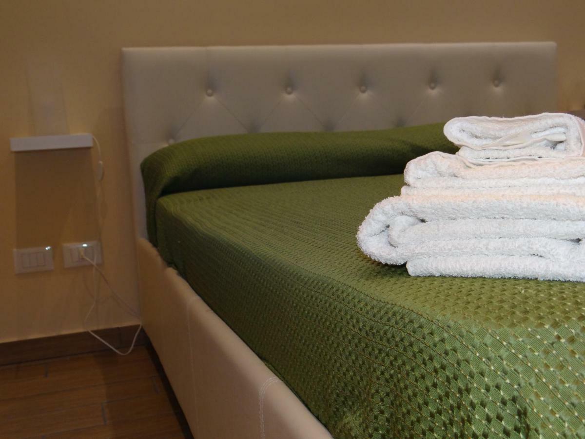 Montecarlo Palace Bed & Breakfast Palermo Ngoại thất bức ảnh